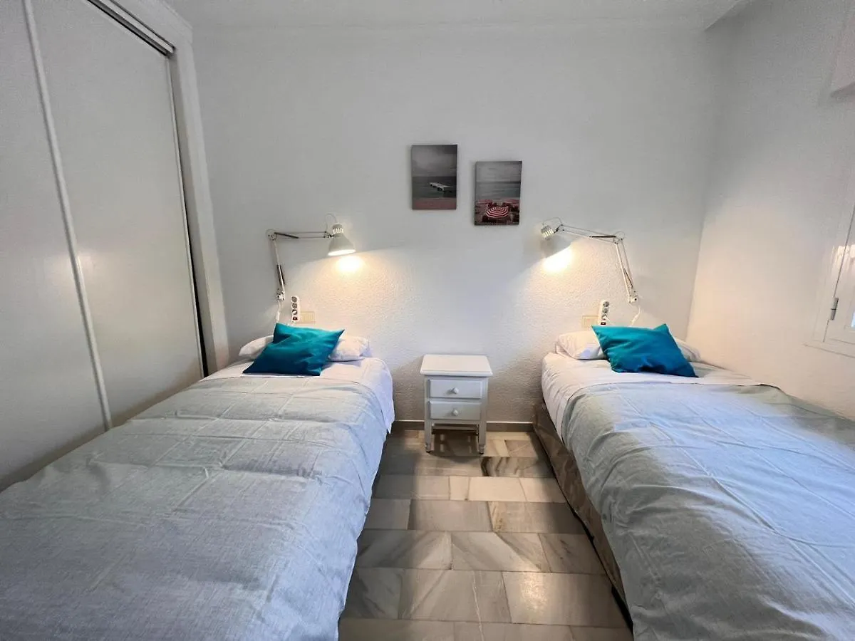 Apartment Apartamentos Malagatravelbook Piscina Y Parking Gratis