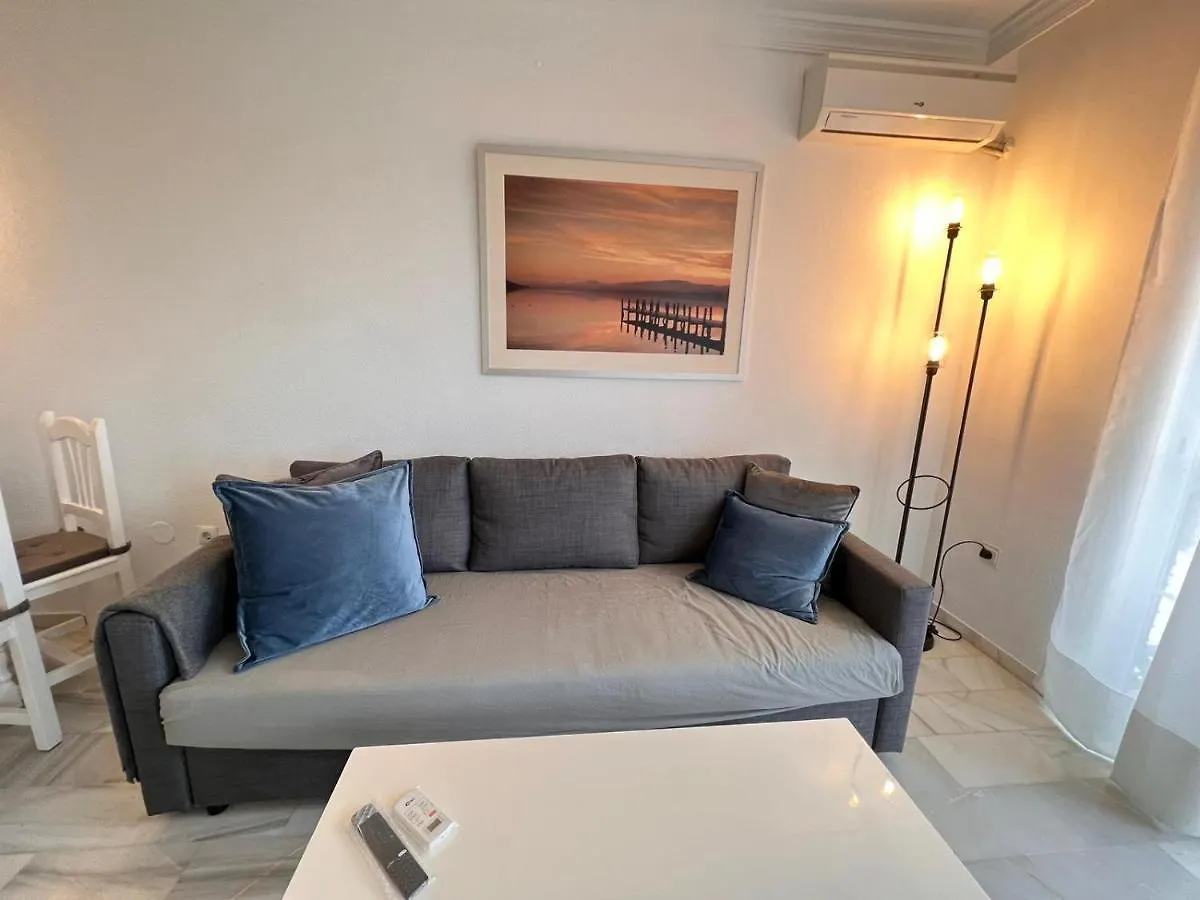 Apartamentos Malagatravelbook Piscina Y Parking Gratis Apartment Malaga