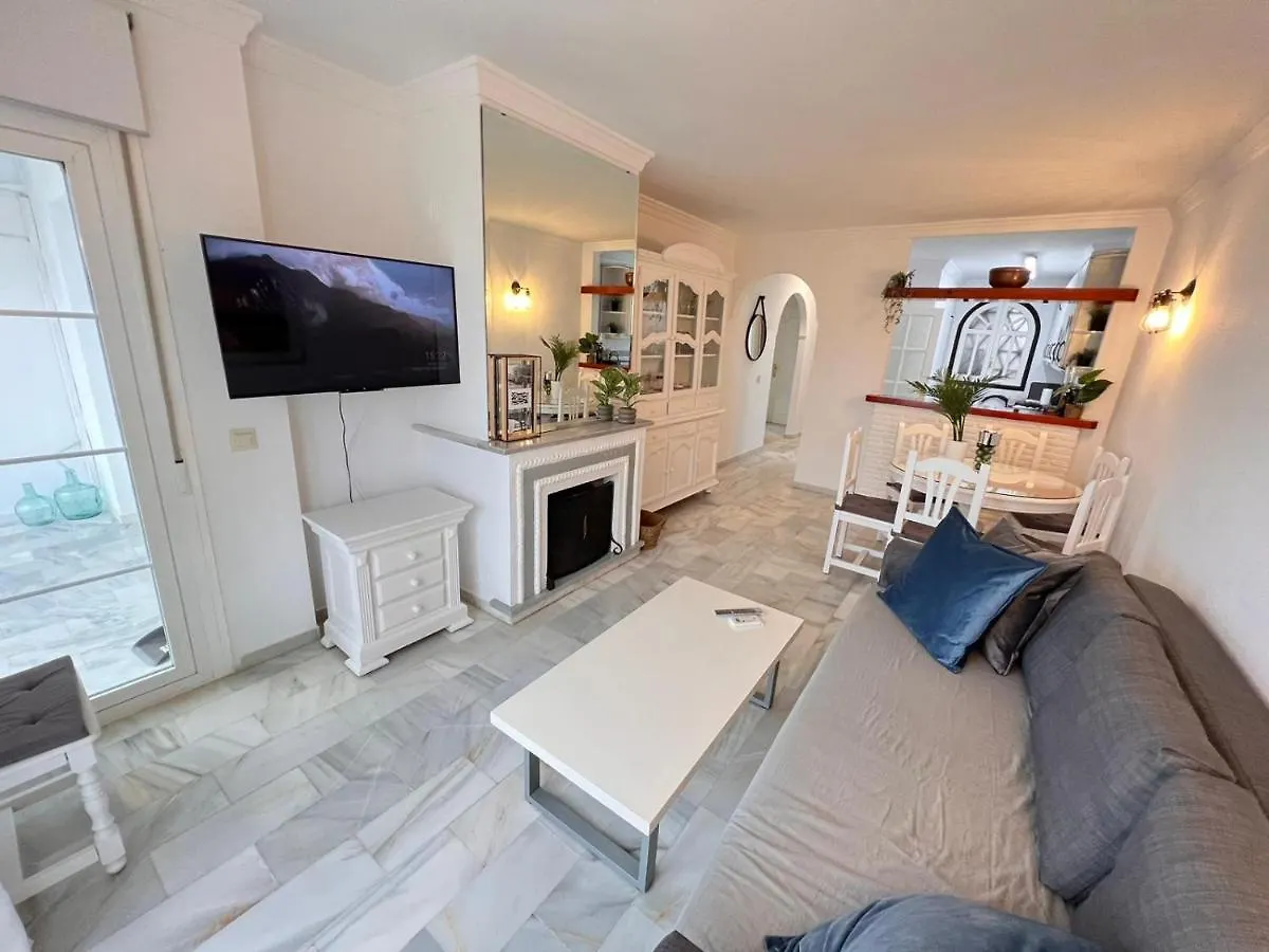 Apartment Apartamentos Malagatravelbook Piscina Y Parking Gratis Spain