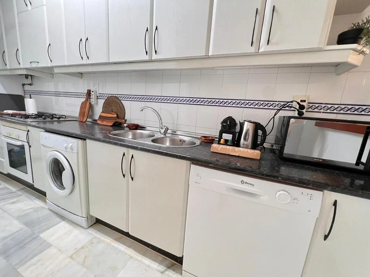 Apartamentos Malagatravelbook Piscina Y Parking Gratis Spain