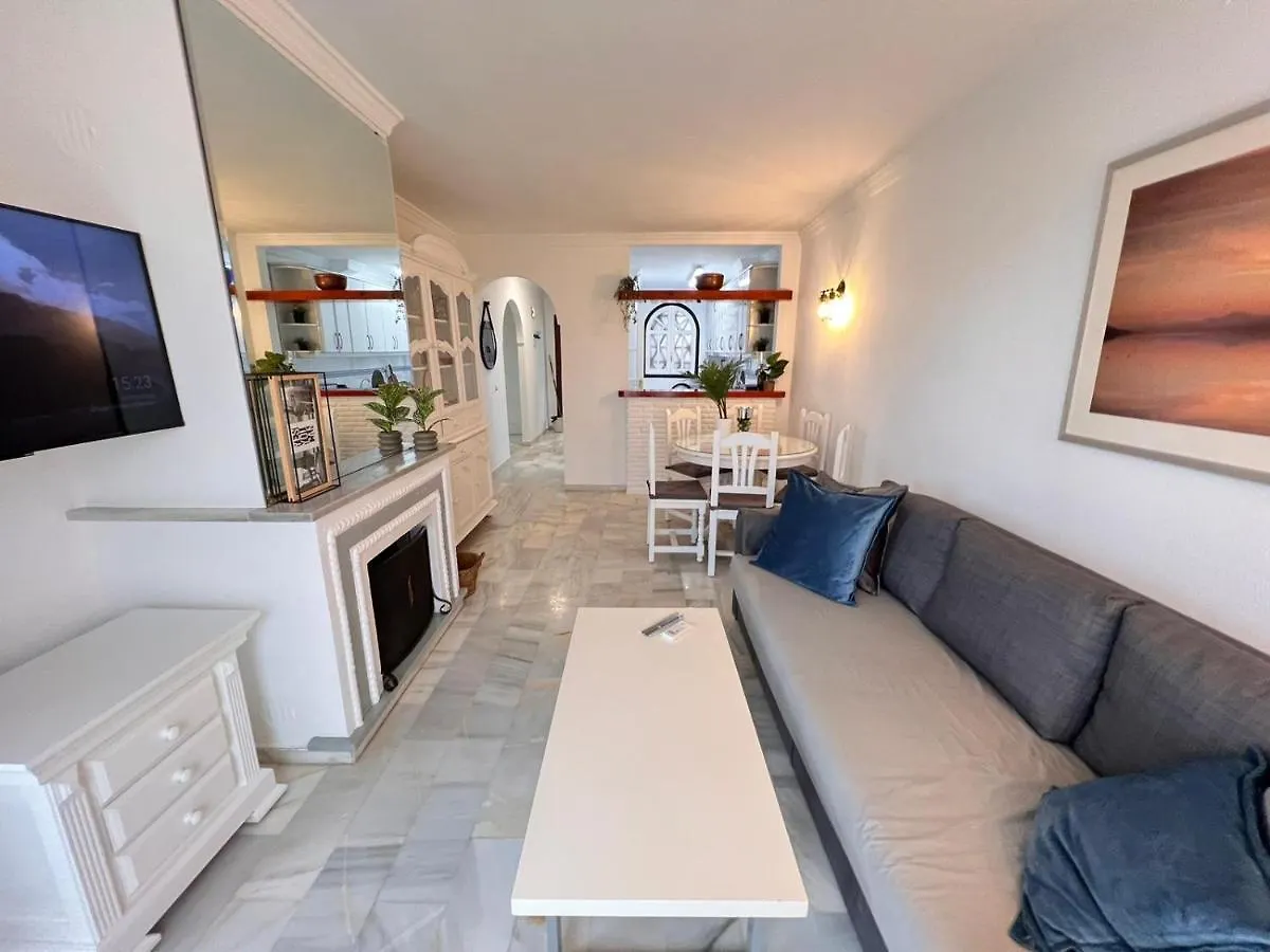 Apartamentos Malagatravelbook Piscina Y Parking Gratis 0*, Malaga Spain