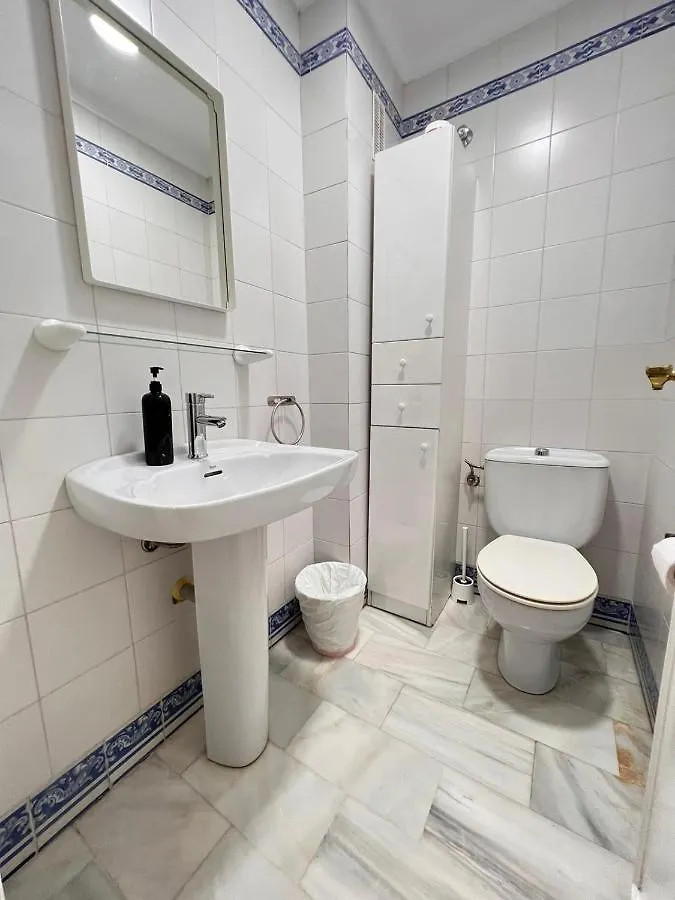 Apartamentos Malagatravelbook Piscina Y Parking Gratis