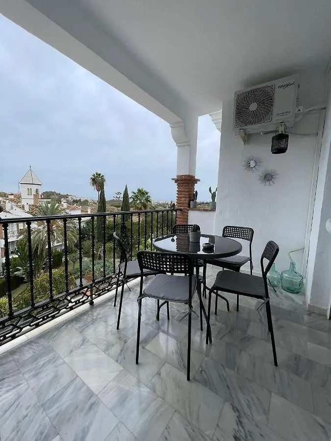 Apartamentos Malagatravelbook Piscina Y Parking Gratis 0*, Malaga Spain
