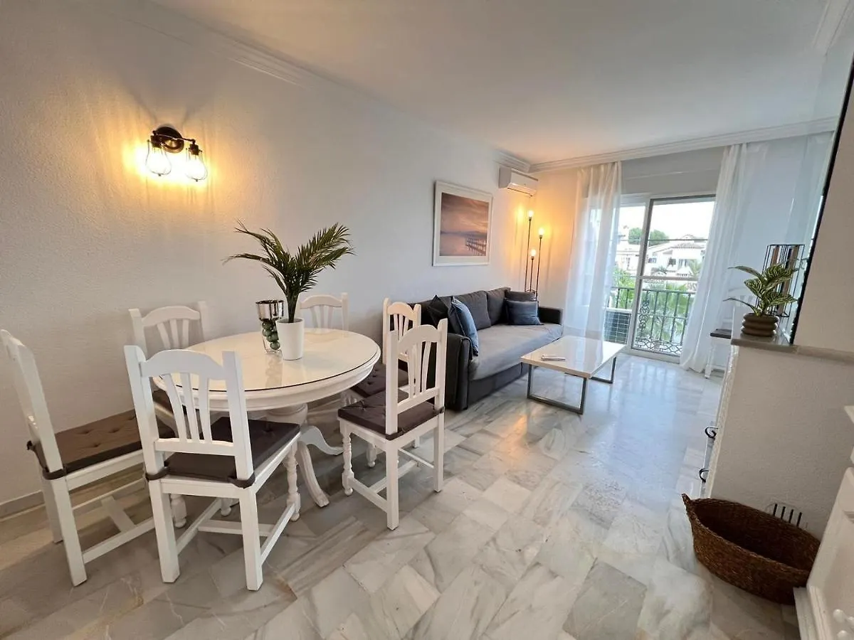 Apartment Apartamentos Malagatravelbook Piscina Y Parking Gratis Spain